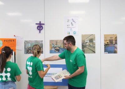 Fotos durante el taller de InvestIACS ¡Aquí hacemos ciencia! el 13 de junio en Colegio marianistas de Zaragoza