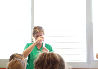 Visita al colegio de María de Huerva el 17 de junio de 2025 en los talleres de InvestIACS ¡Aquí hacemos ciencia!
