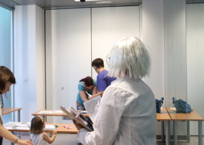 Foto de las jornadas de puertas abiertas el 5 de julio de 2025 en el CIBA en el marco del proyecto InvestIACS Aquí hacemos ciencia
